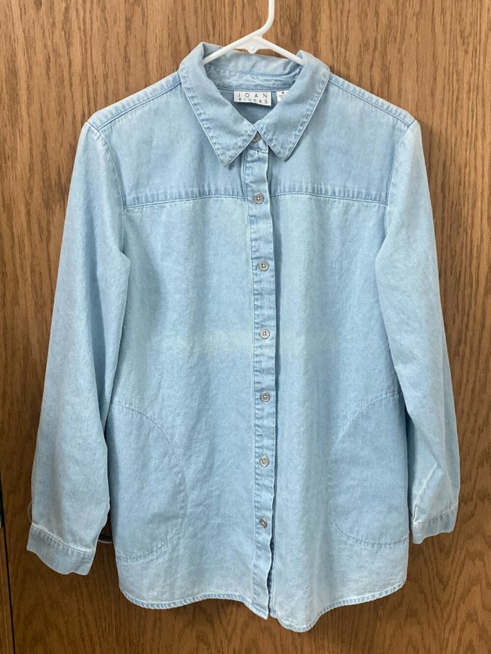 Joan Rivers Light Wash Blue Denim Button Down Shirt - M